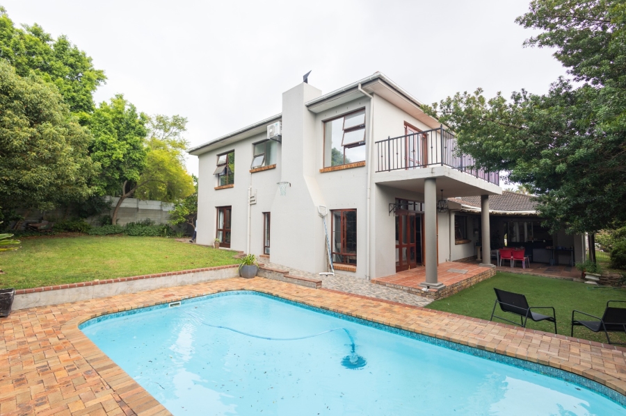 To Let 5 Bedroom Property for Rent in Vierlanden Western Cape